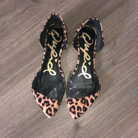 Qupid Shoes - Leopard Print Flats